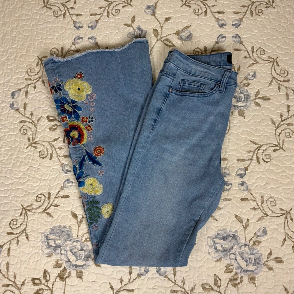 Simple Society Embroidered Flare Jeans Womens 5/27 Blue Excellent Floral Frayed